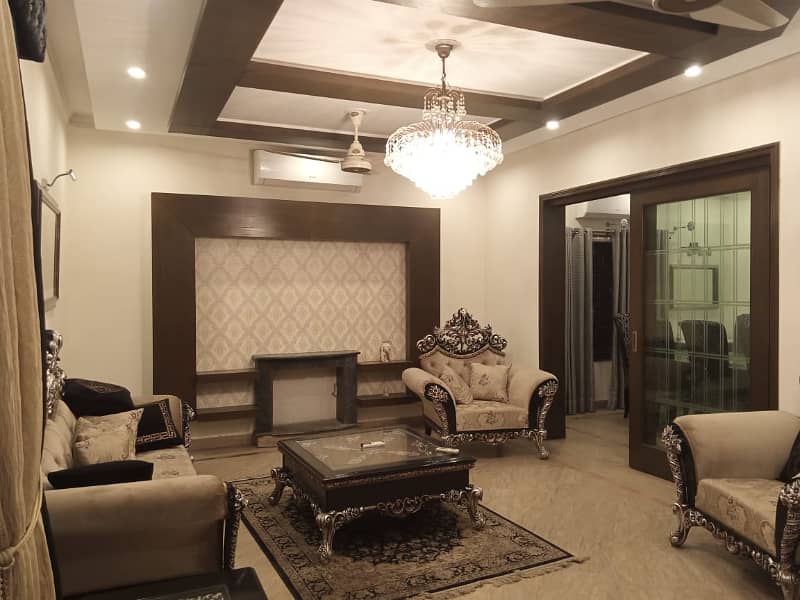 1 Kanal DD Block Full Basement Super Out House Prime Hot For Sale dha Phase4 7