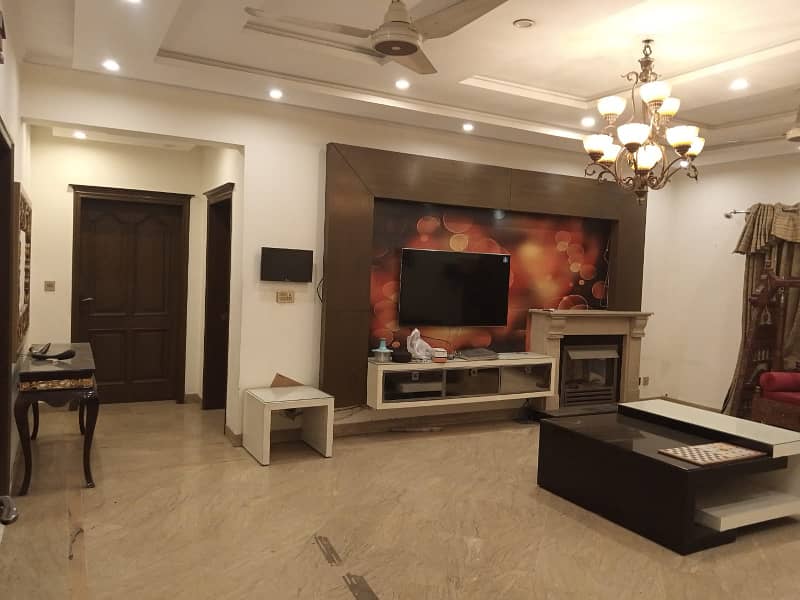 1 Kanal DD Block Full Basement Super Out House Prime Hot For Sale dha Phase4 11