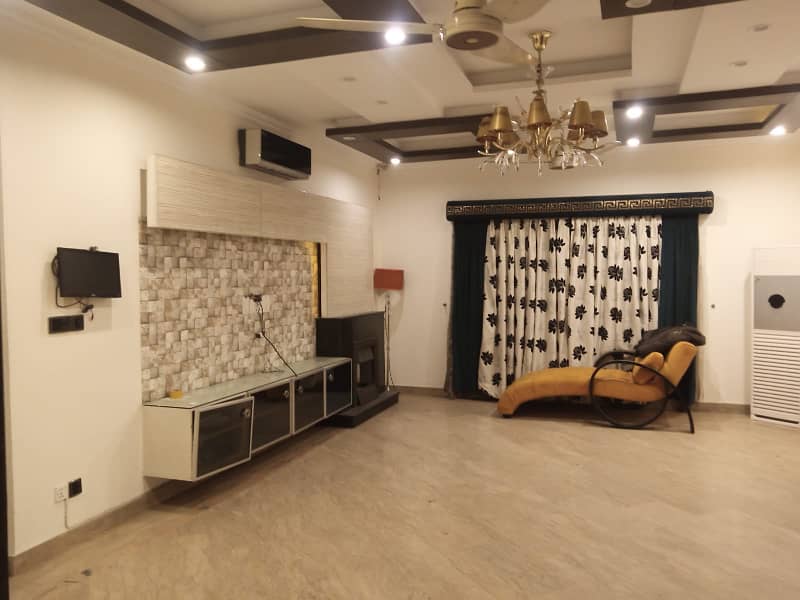 1 Kanal DD Block Full Basement Super Out House Prime Hot For Sale dha Phase4 15