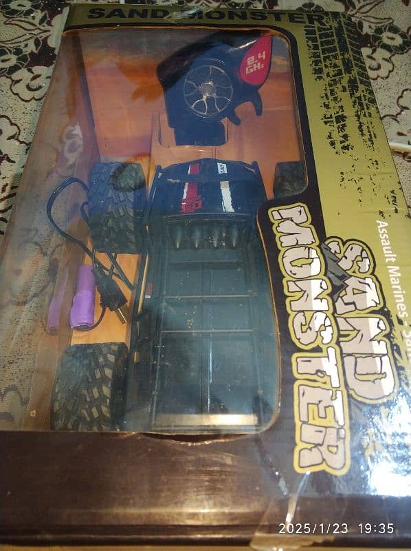 RC REMOTE CONTROL CAR SAND MONSTER JEEP TOY CAR 3 DAYS USED 5