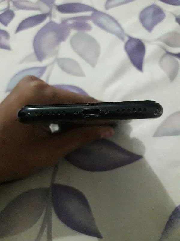 Iphone se 2020 all ok orignal condition non pta 5