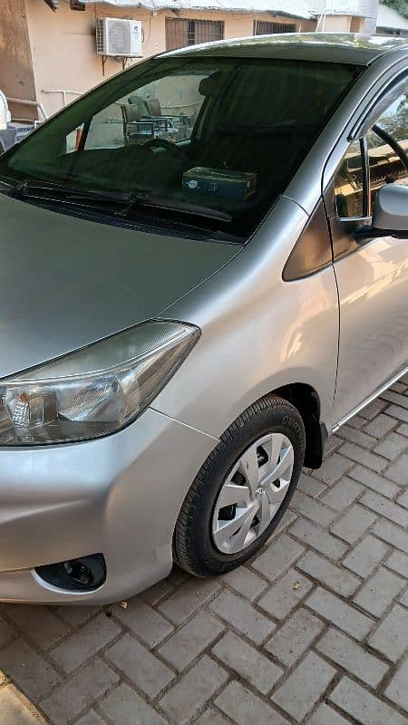 Toyota Vitz 2013 8