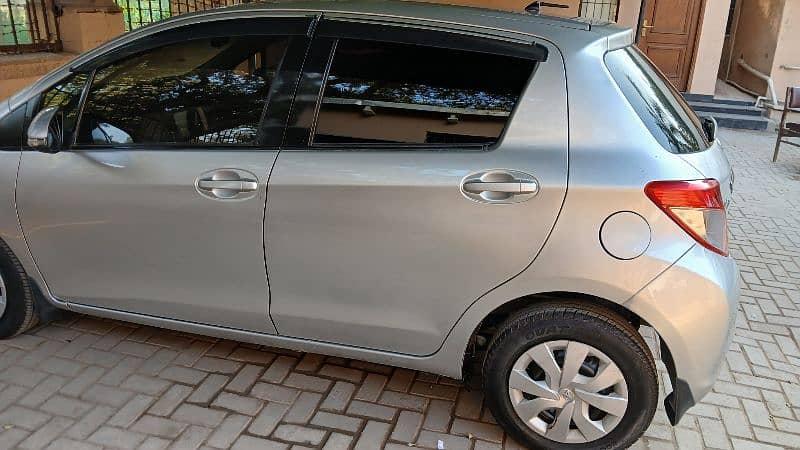 Toyota Vitz 2013 11