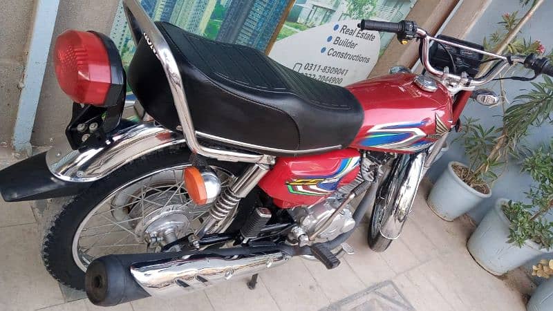 HONDA 125 MODEL 2022 RED COLOR 5