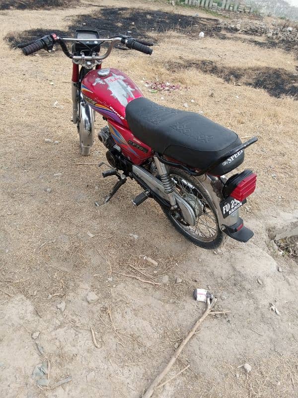 hero Bike ha achi kondishan ma ha sirf ringpastan ka kam ha baki ok 5