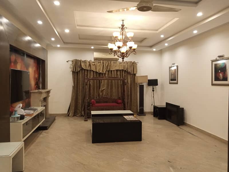 1Kanal W Block Owner Build Beautiful House For Sale DHA Phase 3 5