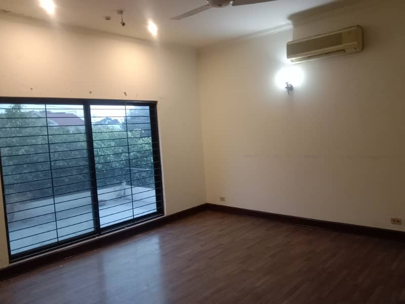 1Kanal W Block Owner Build Beautiful House For Sale DHA Phase 3 22