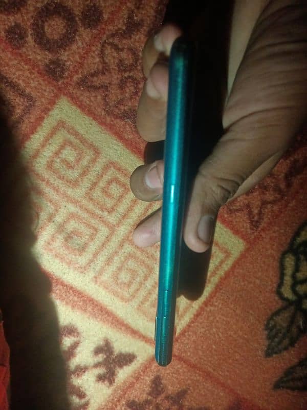 Aquos r3 non pta gaming phone  our pattern lock hai our all ok 5