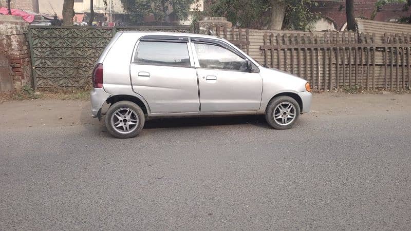 Suzuki Alto 2000 3