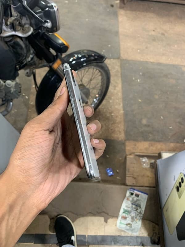 IPHONE XS NON PTA 1