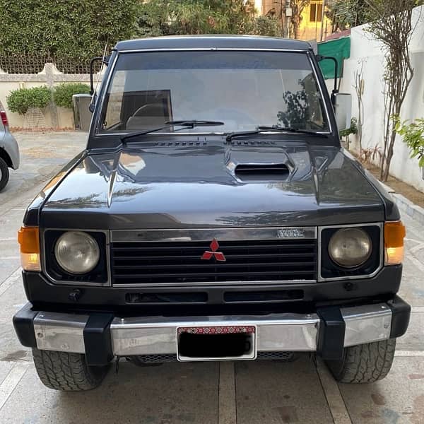 Mitsubishi Pajero 1988 0