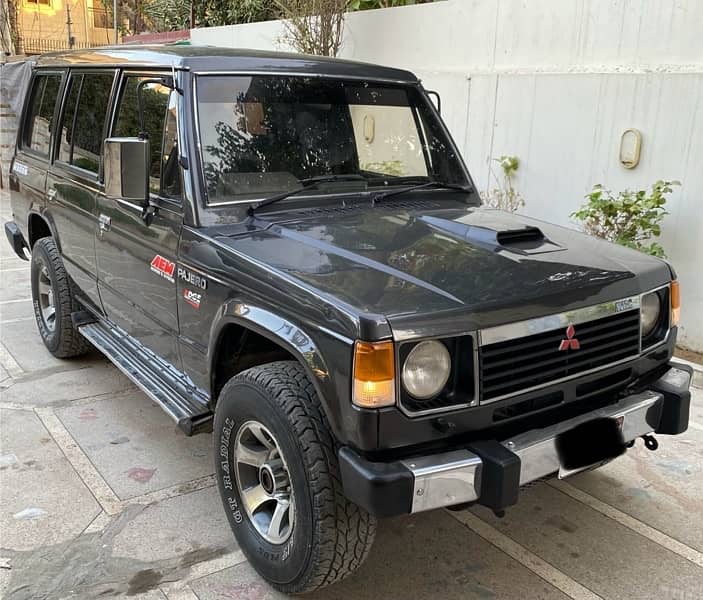 Mitsubishi Pajero 1988 1