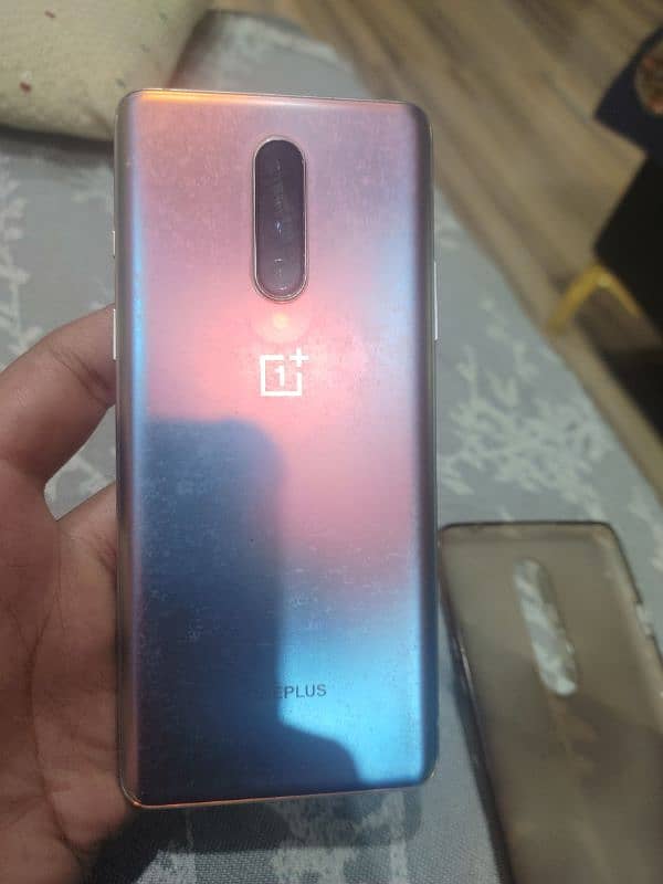 OnePlus 8 - 5G --- 8/128 --- 3 Lines after Update 5