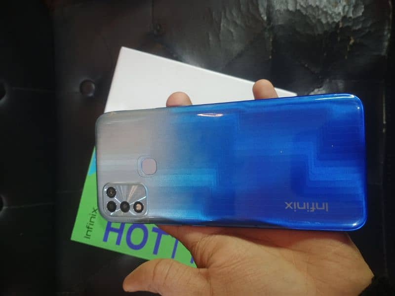 Infinix Hot 11 play (4/64) ram with box lush condition 2