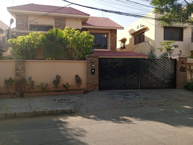 DHA Bungalow 500 Yards Phase 7 For Sale Owner Built 1