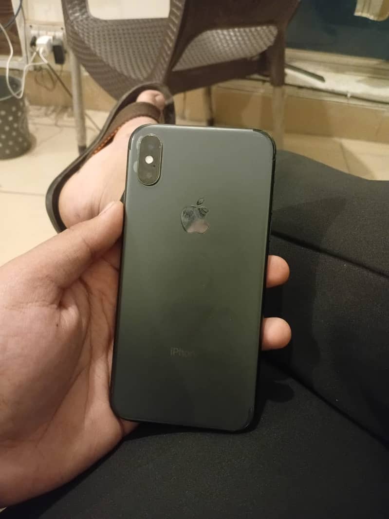 Apple iPhone X 3