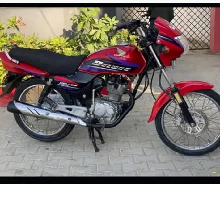 Honda Deluxe 2017.   Contact number 03345454629 3