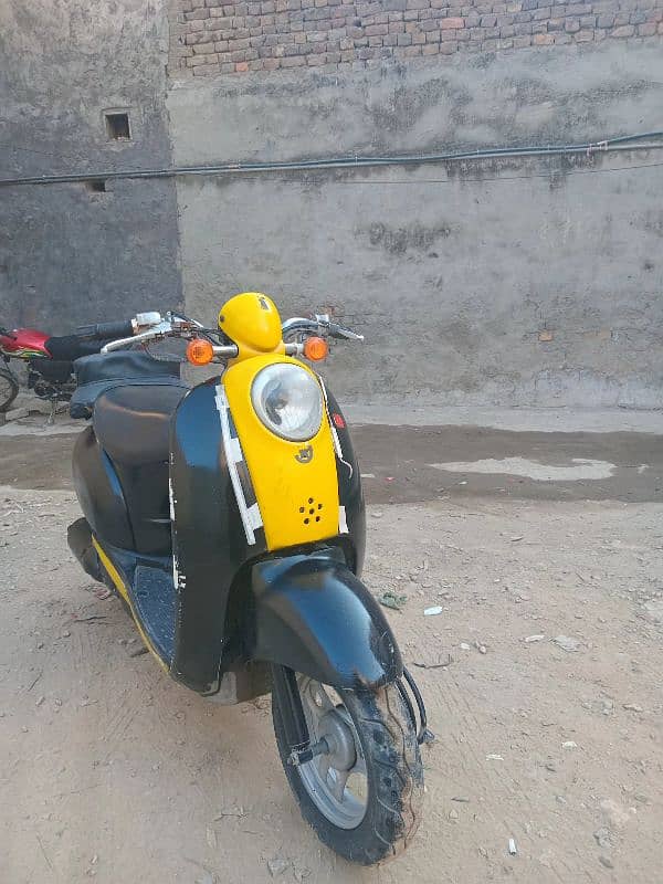 SCOOTY for sale 0