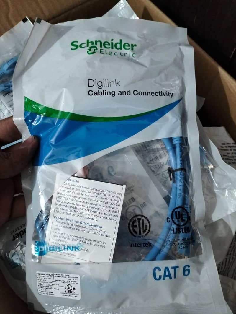 Schneider Electric CAT6 patch Cord 1