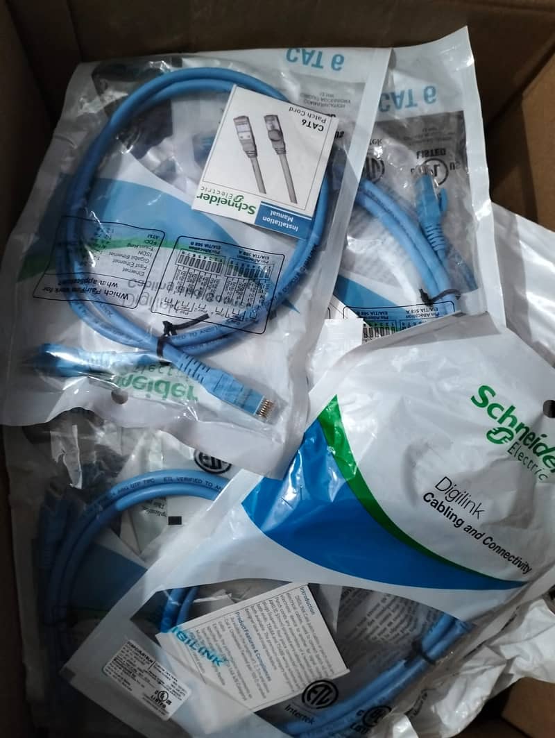 Schneider Electric CAT6 patch Cord 2