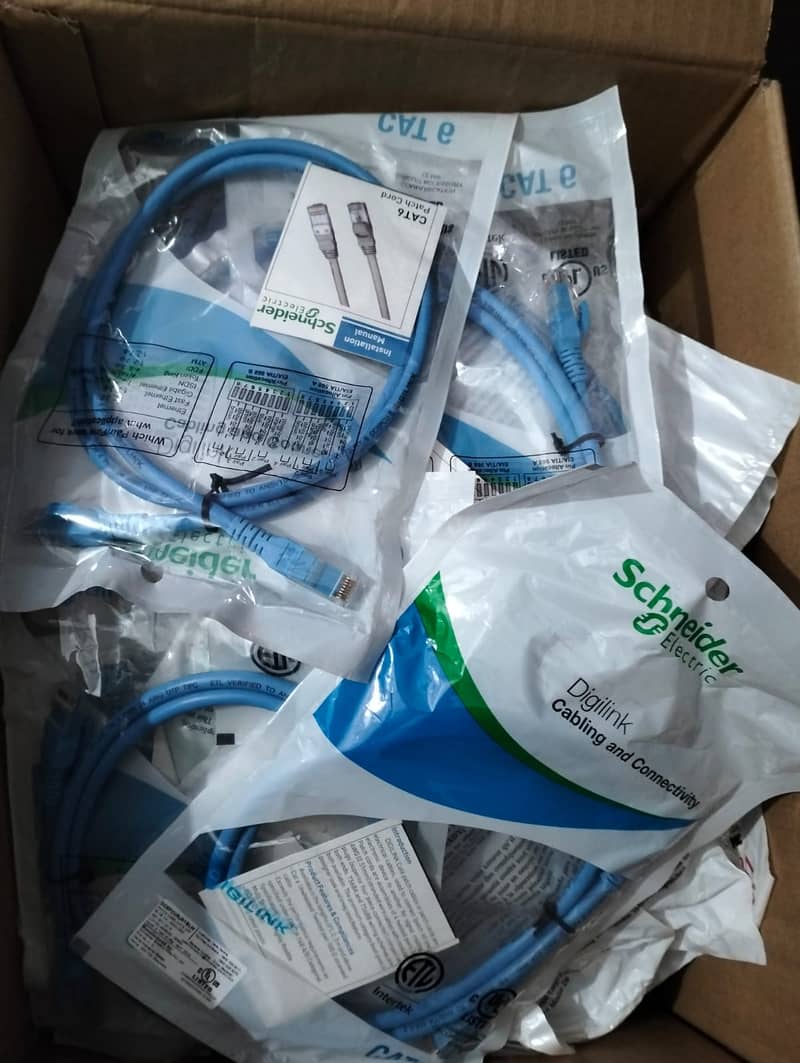 Schneider Electric CAT6 patch Cord 3