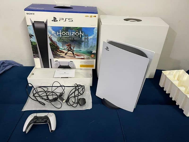 ps5 for sale 2 controller my call WhatsApp 0325=88=72=259 1