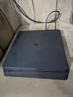 PLAYSTATION 4 SLIM 1TB