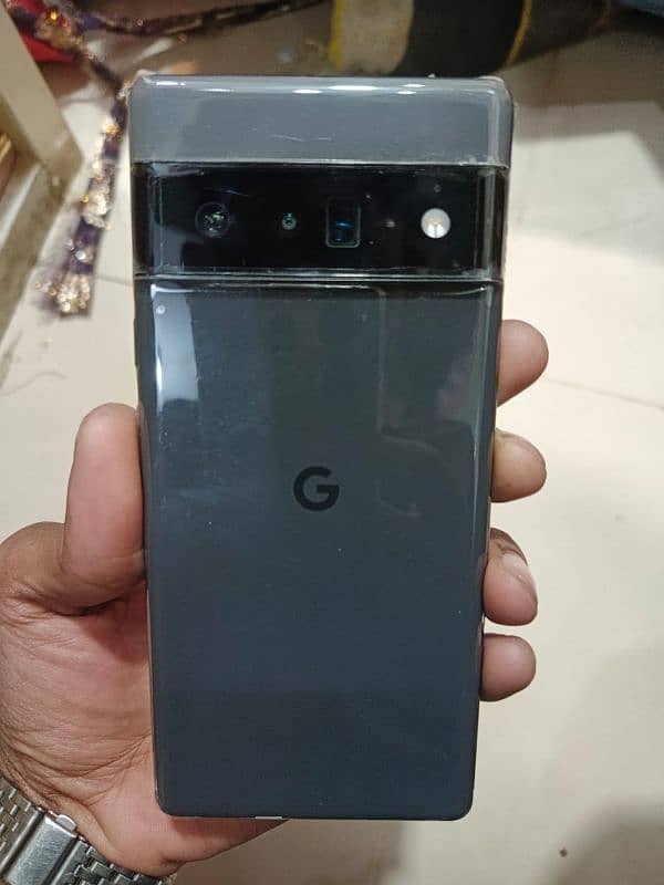 Pixel 6 Pro 128Gb Condition 10.9 Screen par Dot hai uper pic me dekh 3