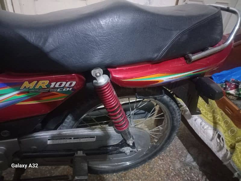 Self start 100 cc Metro bike for sale one hand use 1