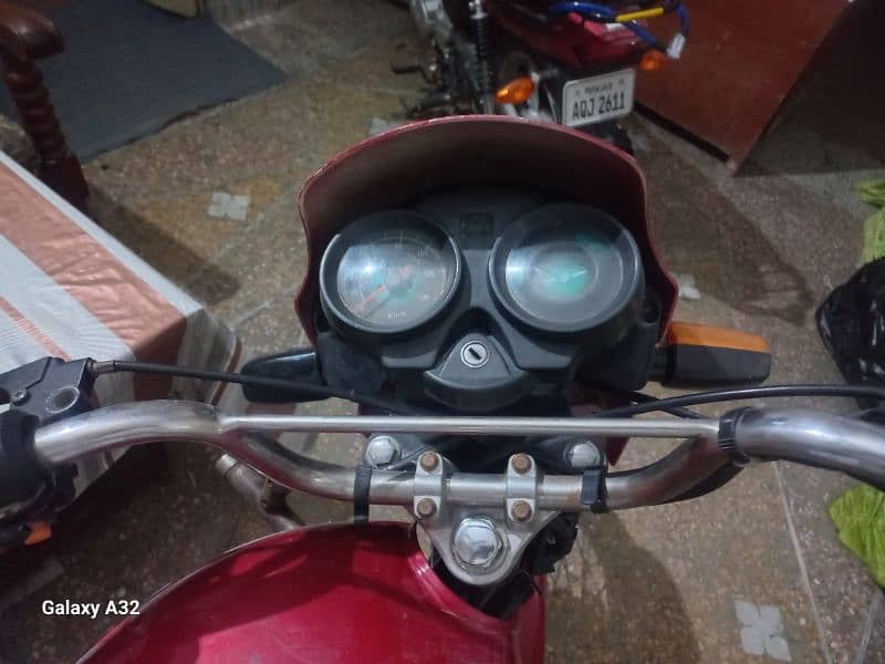 Self start 100 cc Metro bike for sale one hand use 6