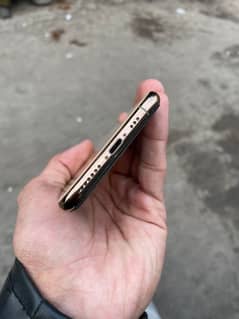 iPhone xs nonpta 64 GB 77 battery health