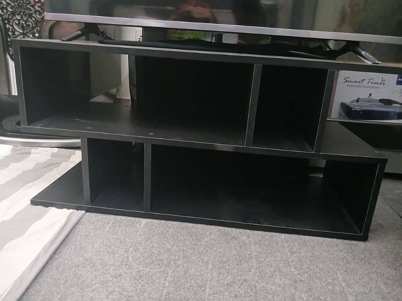 TV CONSOLE TABLE 1