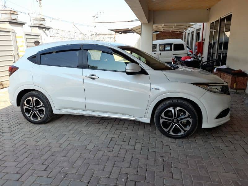 Brand New - Honda Vezel 2019 5