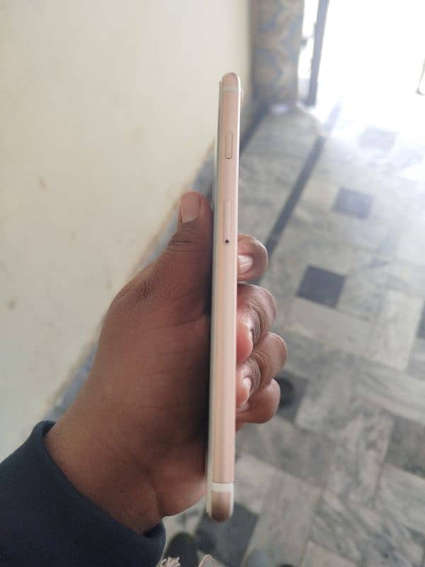 I phone 7 plus pta approved urgent sale 2