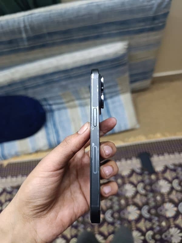 iPhone 14 Pro best Condition (Jv) 5