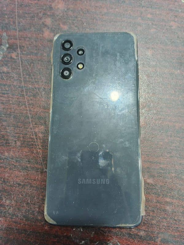 Samsung galaxy A 32 Box charg Janiun sath ha 2