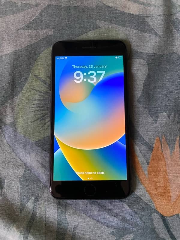 Iphone 8 plus 64gb with box pta approved 1