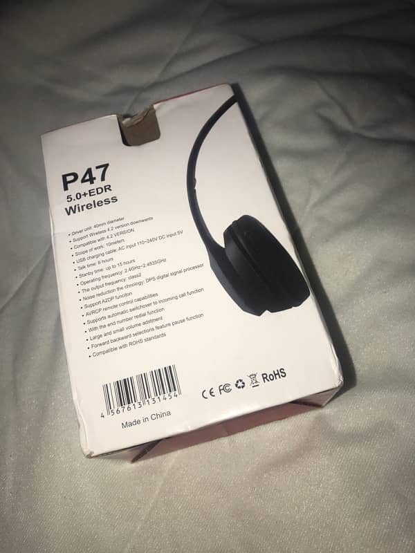 P47 wireless Headphone 4