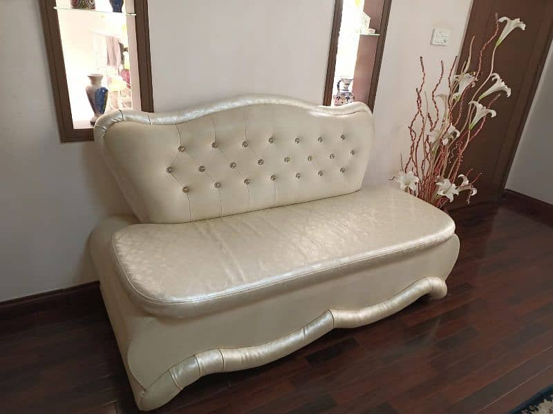 7 seater sofa set good condition 1