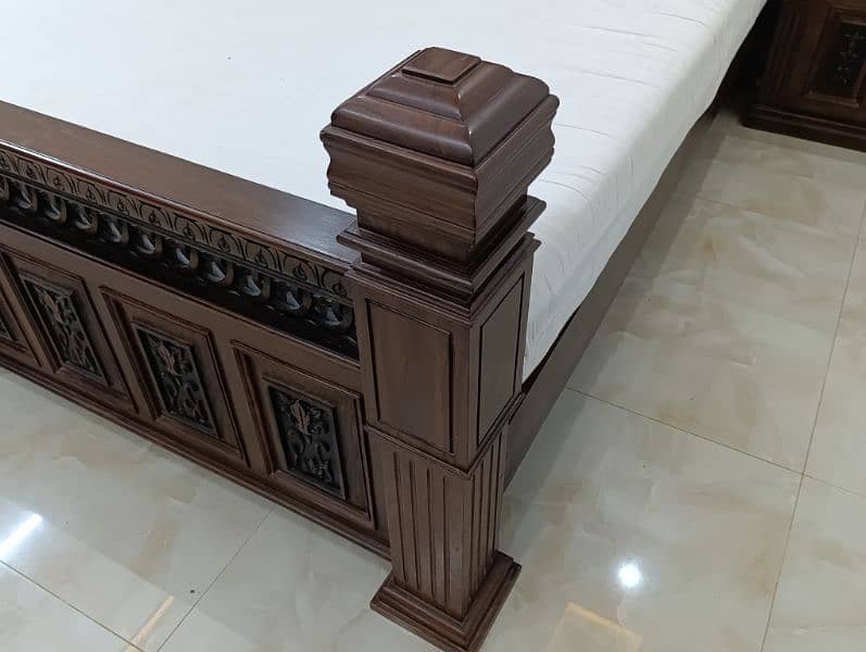 Pure Shesham Wood Bed 3