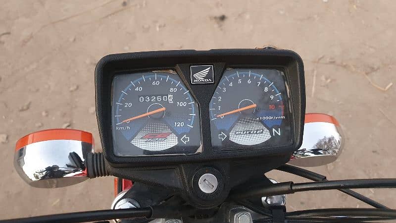 Honda 125 2023 model genuine slightly used 3260 km driven 4