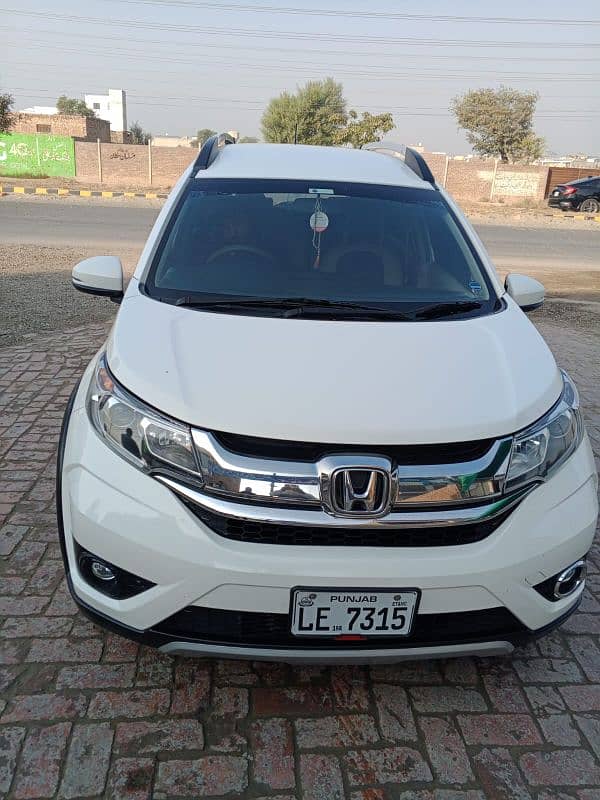 Fortuner 2023 model available For Rent 2