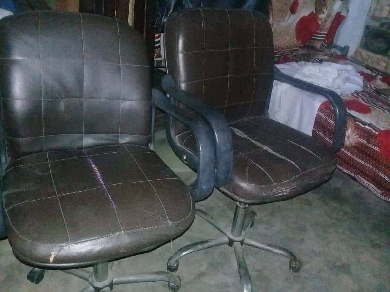 2 revolving chairs for sell 0