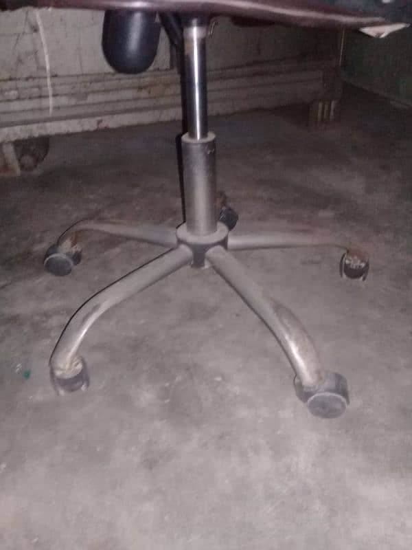 2 revolving chairs for sell 3