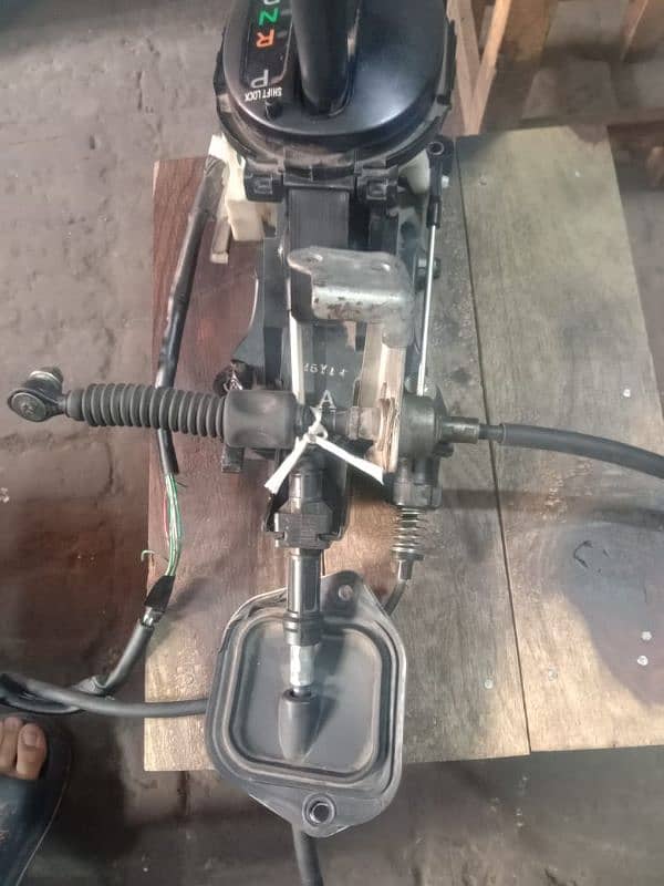 2004 model gear lever and wire 1