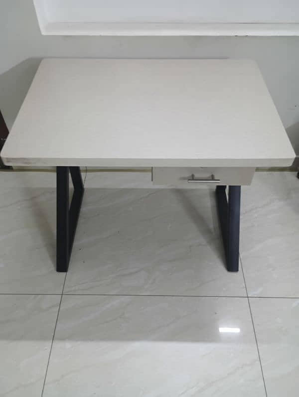 Computer/office table for sale 1