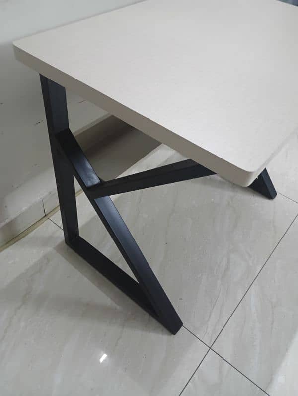 Computer/office table for sale 2