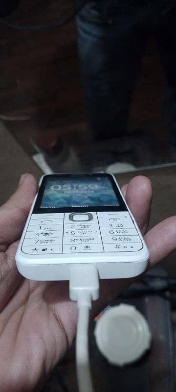 Nokia 320 with Box 7