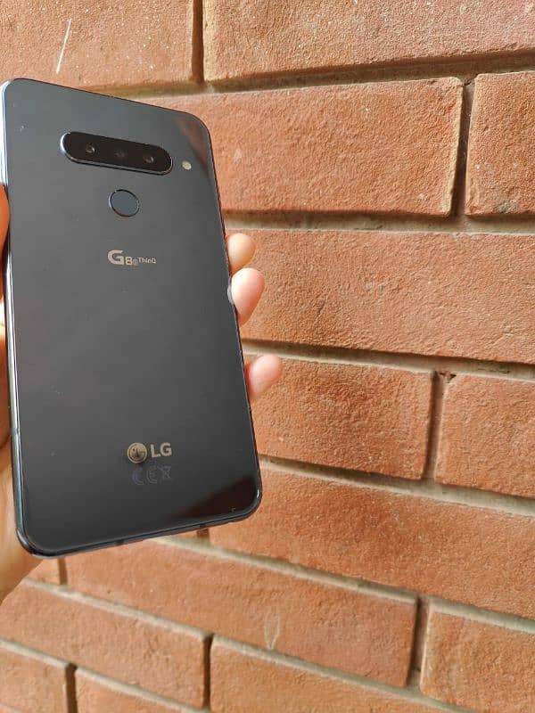 LG G8S ThinQ. . . . . . Single sim approved. . . . . . 6/128gb 1