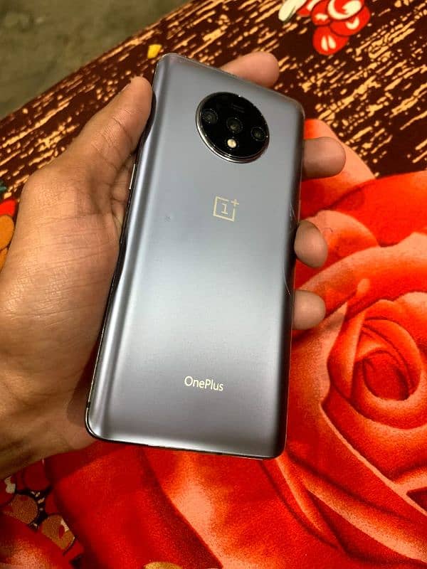 OnePlus 7t 1